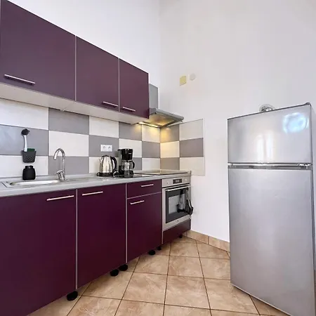 Top Apartments 게스트하우스 3*
