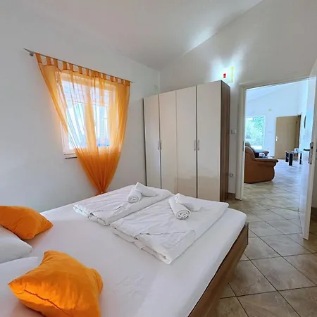 Guest house Top Apartments