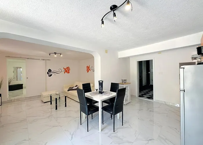 Top Apartments Vendégház Šilo