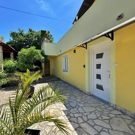 Top Apartments 3* Šilo