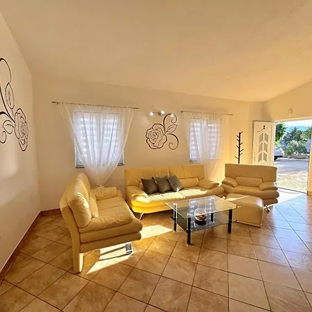 Top Apartments