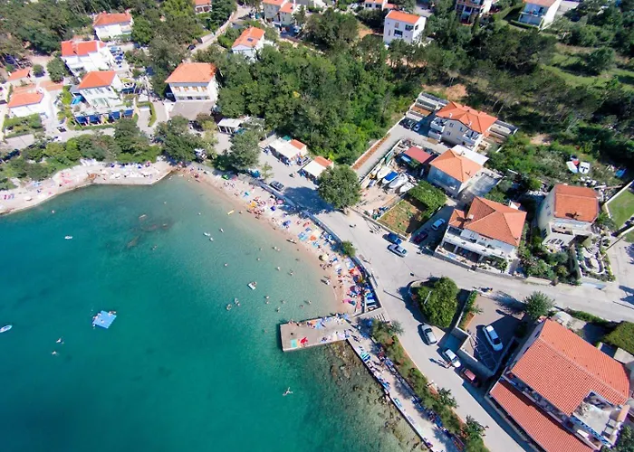 Top Apartments Affittacamere Šilo