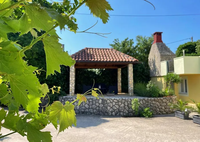 Top Apartments 3* Šilo