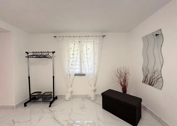 Top Apartments 3* Šilo